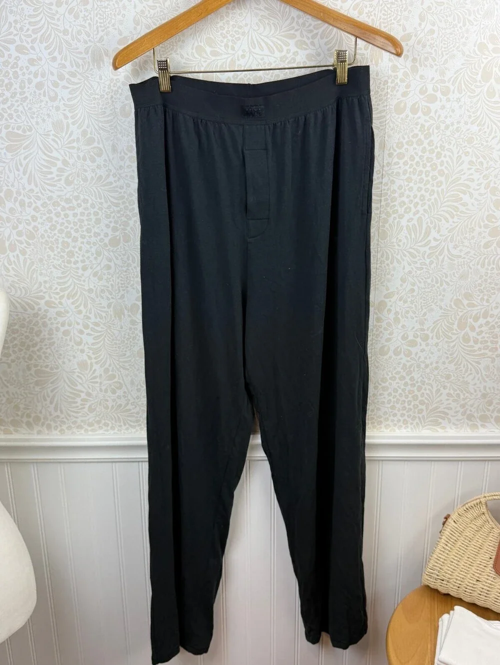 SKIMS Black Onyx Unisex Boyfriend Loose Lightweight Pants - Size - Medium